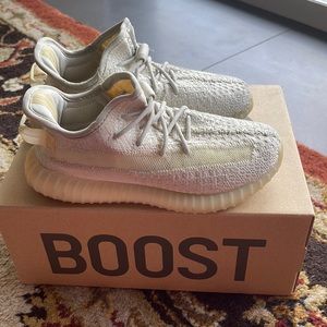 Yeezy Light kids size 1,5 authentic style GY3439
